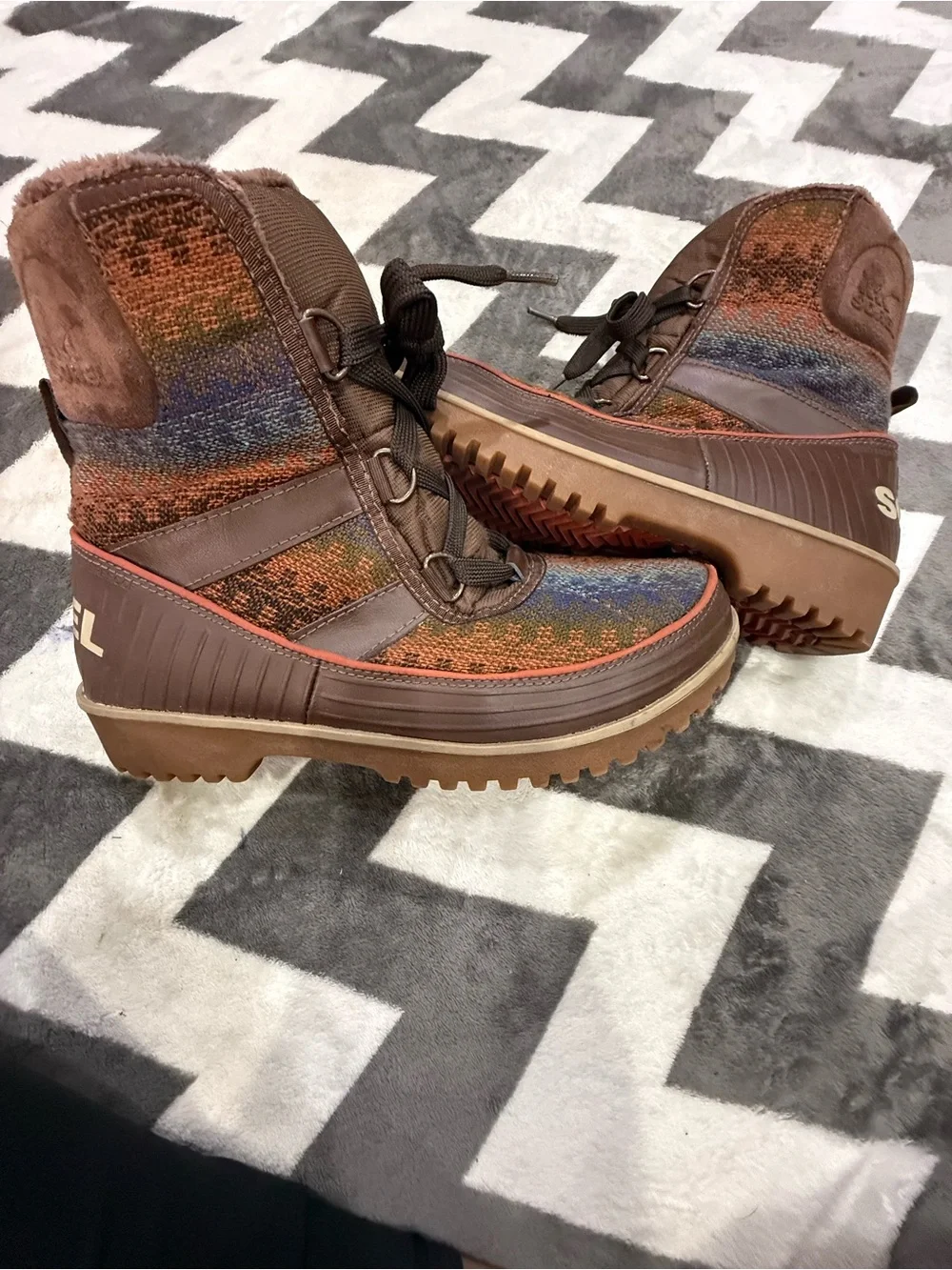 Sorel Women’s Trivoli II  Multicolor Winter Lace-Up Boots Sixe 9
